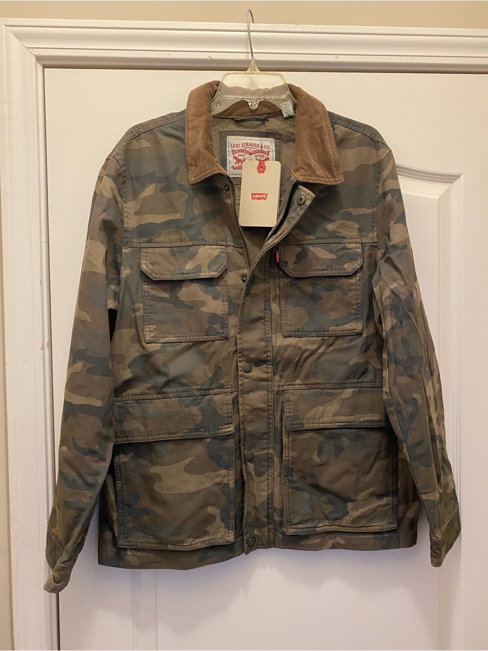 Levi's Men's Camouflage Field Jacket with Brown Corduroy Collar,sizes M,L and XL